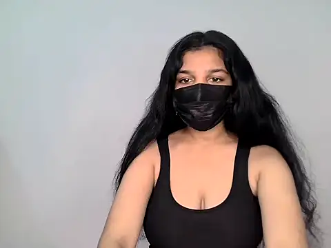 Snapshot of suzan_melly chatting on 06/08/26, 05:52 suzan melly online show from 06/08/26, 05:52