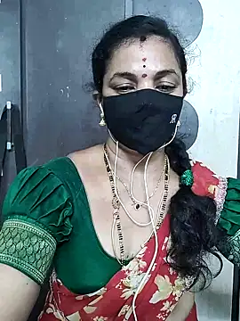 Snapshot of Leela_555 chatting on 05/31/26, 12:23 Leela 555 online show from 05/31/26, 12:23