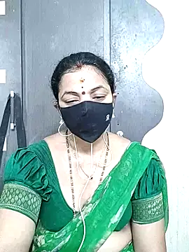 Snapshot of Leela_555 chatting on 06/03/26, 03:20 Leela 555 online show from 06/03/26, 03:20