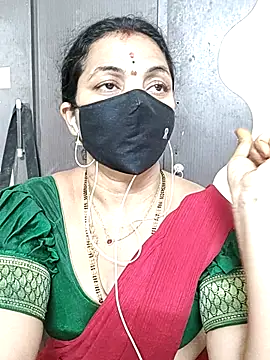 Snapshot of Leela_555 chatting on 06/03/26, 03:28 Leela 555 online show from 06/03/26, 03:28