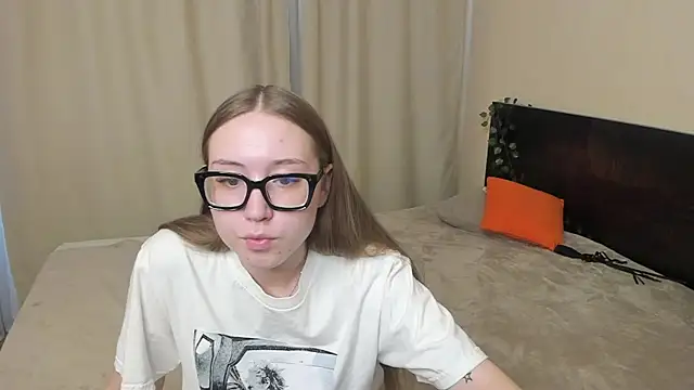  kitti meow  online show from 07/25/26, 06:33