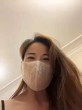 Snapshot of kiss_loo chatting on 06/12/26, 12:15 kiss loo online show from 06/12/26, 12:15