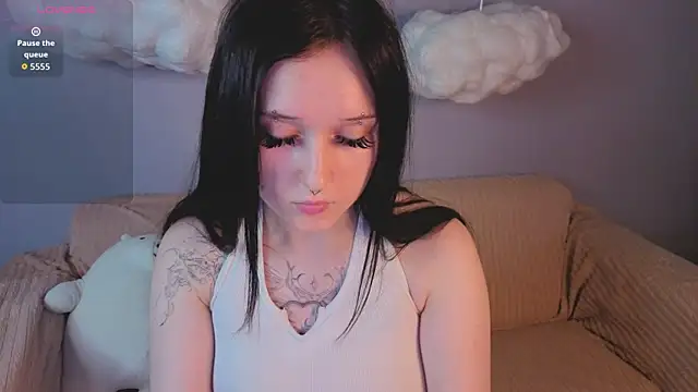 Snapshot of Emma-Blissa chatting on 06/12/26, 01:15 Emma-Blissa online show from 06/12/26, 01:15