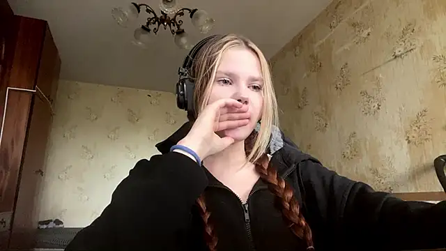 Snapshot of SusanaLeichty chatting on 05/30/26, 06:21 SusanaLeichty online show from 05/30/26, 06:21