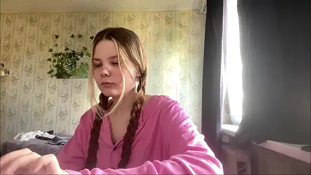 SusanaLeichty online show from 07/20/26, 02:52