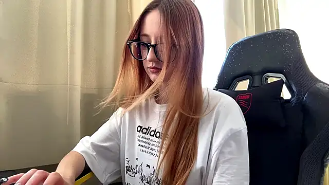 Sunshine Kira online show from 05/31/26, 07:15
