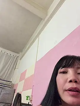 qinqin520 online show from 07/17/26, 08:57