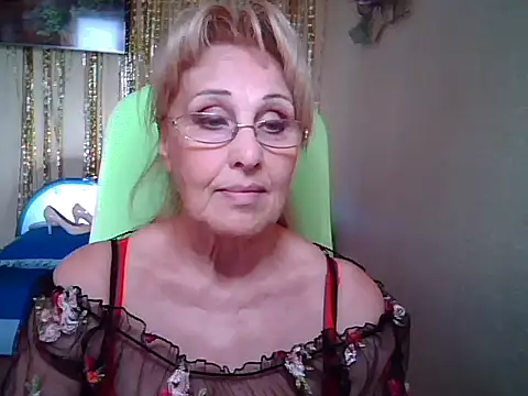 Snapshot of Wena-Sweety chatting on 06/08/26, 08:26 Wena-Sweety online show from 06/08/26, 08:26