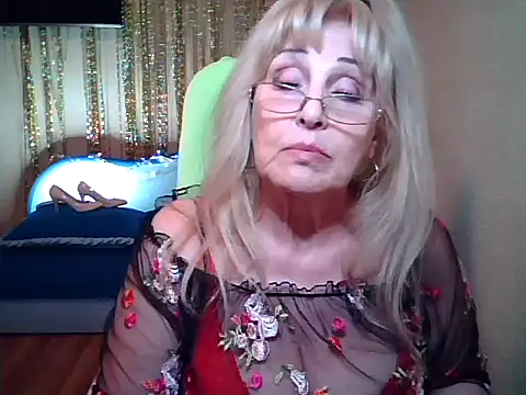Snapshot of Wena-Sweety chatting on 06/08/26, 08:31 Wena-Sweety online show from 06/08/26, 08:31