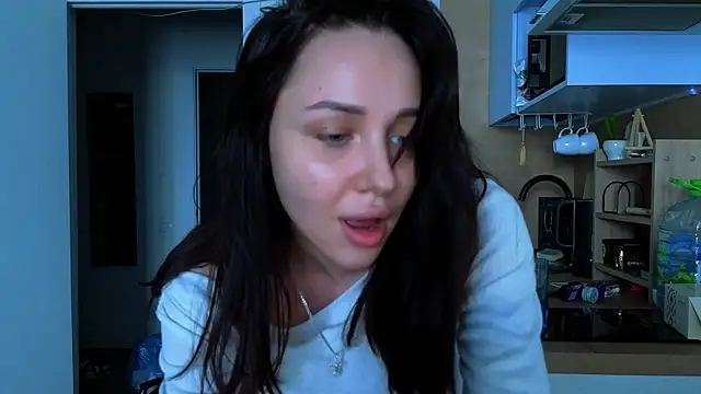 Snapshot of EsterCarterr chatting on 05/26/26, 01:07 EsterCarterr online show from 05/26/26, 01:07