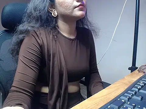 Snapshot of Flirty_Apsara chatting on 06/05/26, 05:29 Flirty Apsara online show from 06/05/26, 05:29