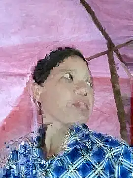 Snapshot of Elfledaa chatting on 06/10/26, 12:44 Elfledaa online show from 06/10/26, 12:44