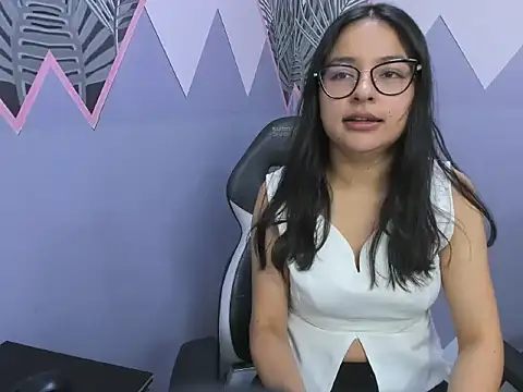 AuroraGreyy online show from 06/02/26, 01:02