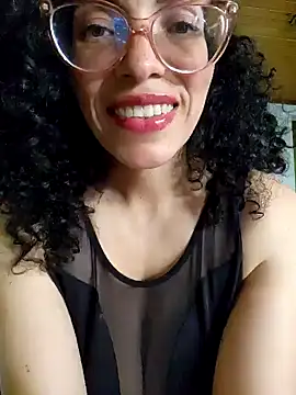 Snapshot of LUCI_LOVE chatting on 12/31/24, 08:02 LUCI LOVE online show from 12/31/24, 08:02