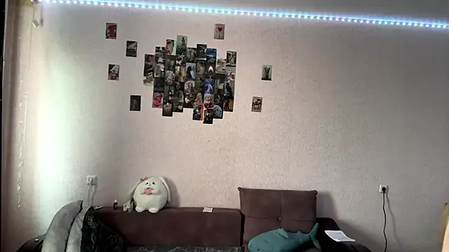 KrystalCarabine online show from 06/12/26, 10:47