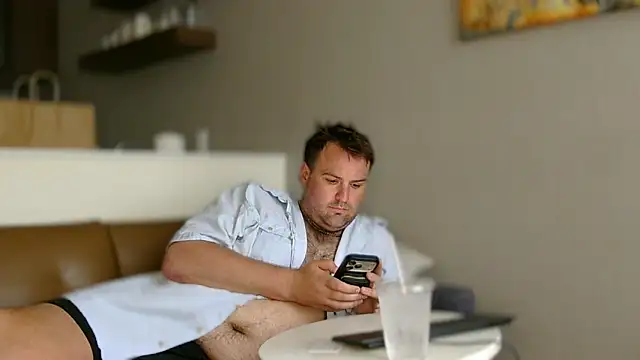 Snapshot of ChubbyGayBigFeet chatting on 06/12/26, 05:56 ChubbyGayBigFeet online show from 06/12/26, 05:56