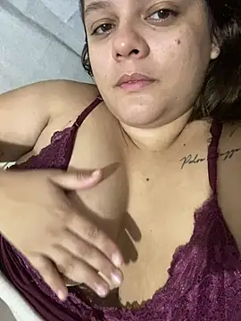 Snapshot of Laryssinha_69 chatting on 06/05/26, 10:32 Laryssinha 69 online show from 06/05/26, 10:32