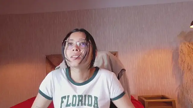 adaira31 online show from 06/25/26, 01:48