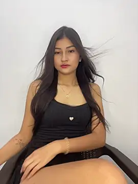 Snapshot of Aylin-fire chatting on 06/11/26, 06:28 Aylin-fire online show from 06/11/26, 06:28