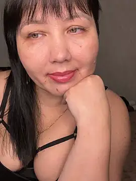 Snapshot of Love__beby chatting on 05/30/26, 04:59 Love beby online show from 05/30/26, 04:59
