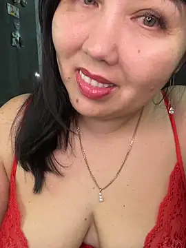 Snapshot of Love__beby chatting on 06/04/26, 06:47 Love beby online show from 06/04/26, 06:47