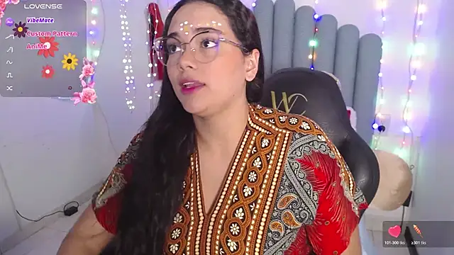 Snapshot of farah_samira chatting on 05/26/26, 07:10 farah samira online show from 05/26/26, 07:10