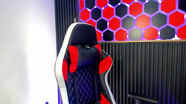 SantyFoxxs online show from 07/18/26, 03:44