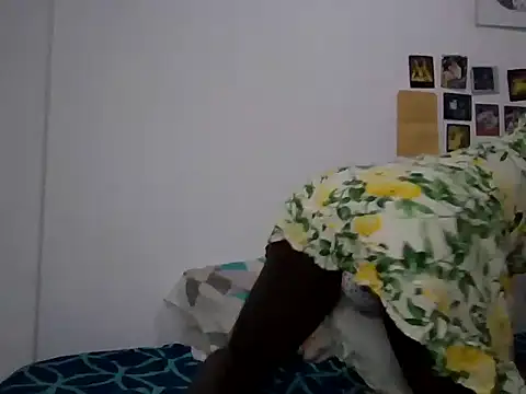 Snapshot of hazyntta chatting on 05/24/26, 04:28 hazyntta online show from 05/24/26, 04:28