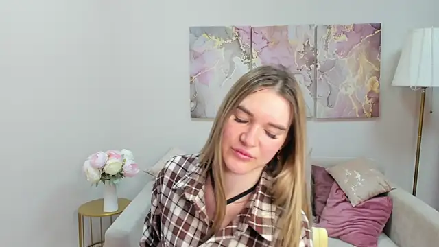 RoxyReignn online show from 06/07/26, 10:24