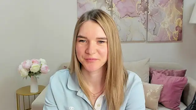 RoxyReignn online show from 06/10/26, 10:08