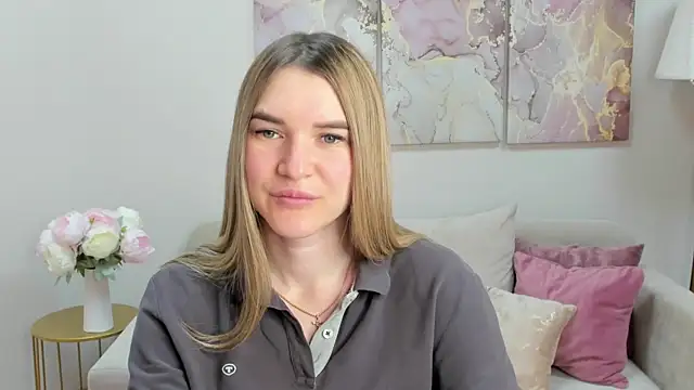 RoxyReignn online show from 06/13/26, 09:57