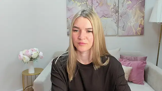 RoxyReignn online show from 07/03/26, 09:10