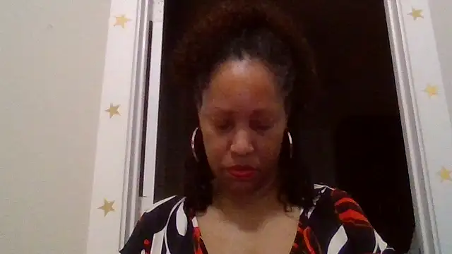 Snapshot of MsDeeLive chatting on 06/05/26, 04:52 MsDeeLive online show from 06/05/26, 04:52