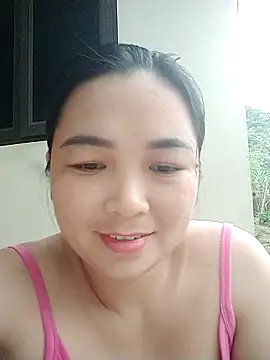 Snapshot of Giee00 chatting on 05/29/26, 10:30 Giee00 online show from 05/29/26, 10:30