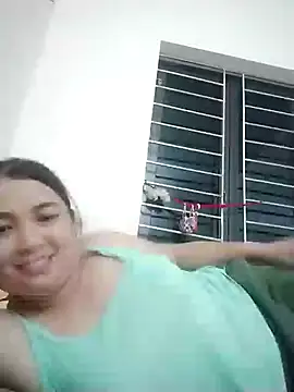 Snapshot of Giee00 chatting on 06/06/26, 02:44 Giee00 online show from 06/06/26, 02:44