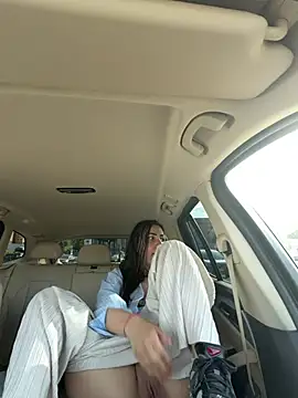 BrunetteNymph online show from 06/03/26, 02:33