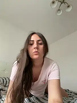 BrunetteNymph online show from 06/11/26, 07:39