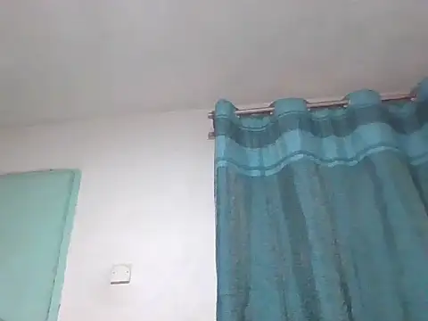 Snapshot of peacechloe chatting on 06/13/26, 02:15 peacechloe online show from 06/13/26, 02:15