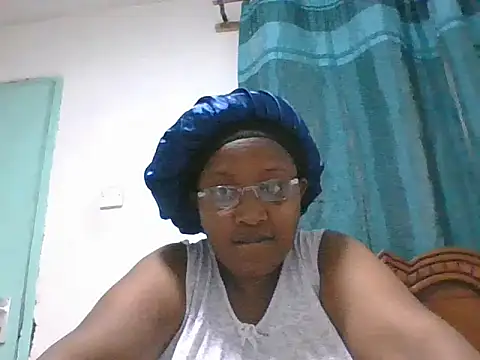 Snapshot of peacechloe chatting on 06/29/26, 07:36 peacechloe online show from 06/29/26, 07:36