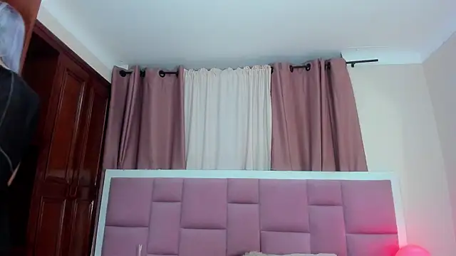 Snapshot of Samanta_lux_ chatting on 06/07/26, 03:54 Samanta lux online show from 06/07/26, 03:54
