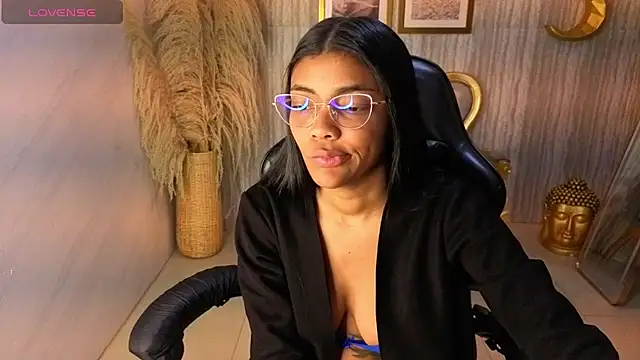valentina gomez s online show from 07/18/26, 01:04