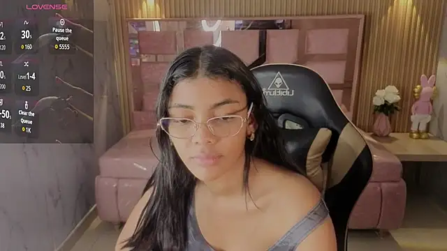 valentina gomez s online show from 07/28/26, 03:21