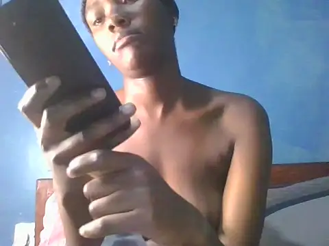 Snapshot of Petite-divaa chatting on 06/04/26, 05:30 Petite-divaa online show from 06/04/26, 05:30