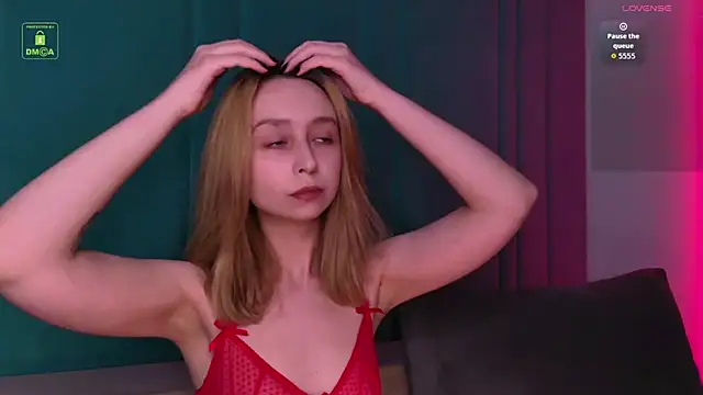 RachelVacsler online show from 06/04/26, 08:37