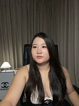 Luckysisi-s online show from 07/04/26, 12:33