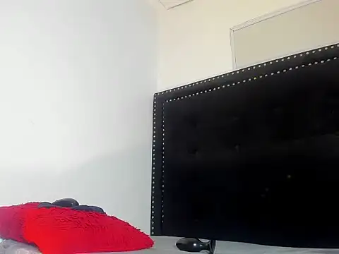 Snapshot of AdharaRose_Rs chatting on 06/05/26, 06:57 AdharaRose Rs online show from 06/05/26, 06:57