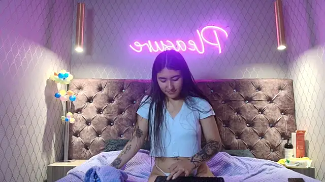 Snapshot of AntonellaRosex chatting on 06/05/26, 11:16 AntonellaRosex online show from 06/05/26, 11:16
