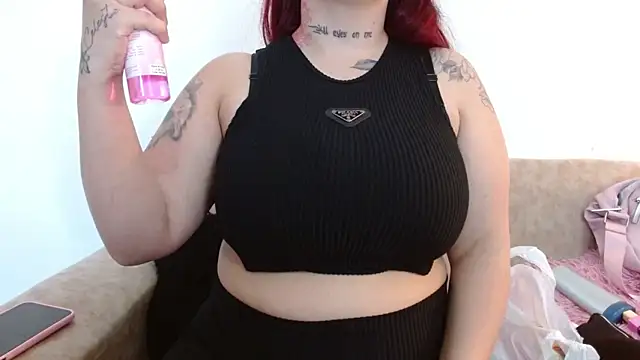 Snapshot of Ariel_dirty_whore chatting on 06/11/26, 08:07 Ariel dirty whore online show from 06/11/26, 08:07