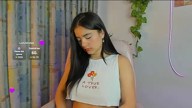 Zoe Queens online show from 07/08/26, 12:42
