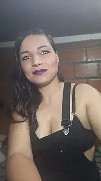 Snapshot of Marcella_single chatting on 06/12/26, 01:04 Marcella single online show from 06/12/26, 01:04